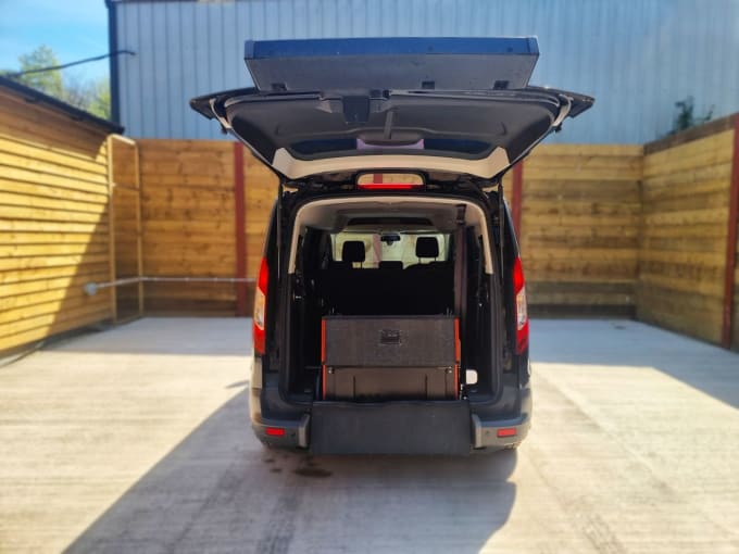 2025 Ford Grand Tourneo Connect