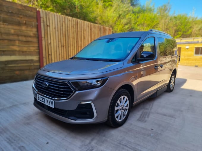 2025 Ford Grand Tourneo Connect