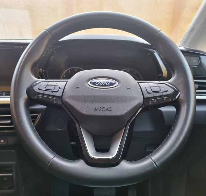 2025 Ford Grand Tourneo Connect