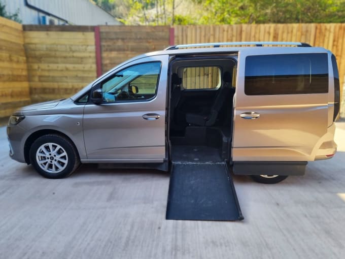 2025 Ford Grand Tourneo Connect