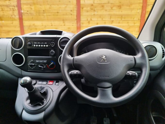 2025 Peugeot Partner Tepee