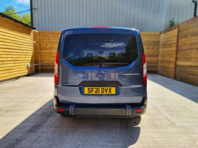 2025 Ford Grand Tourneo Connect