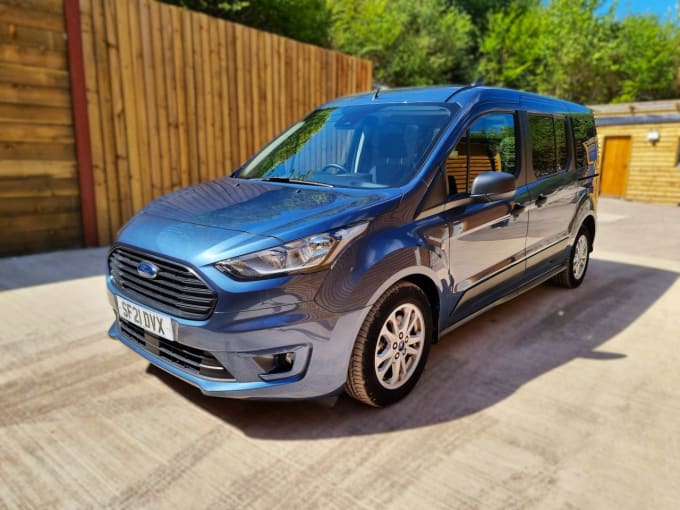 2025 Ford Grand Tourneo Connect