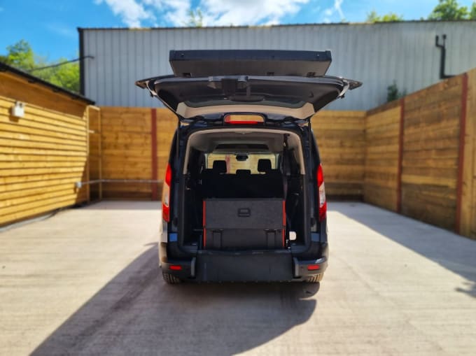 2025 Ford Grand Tourneo Connect