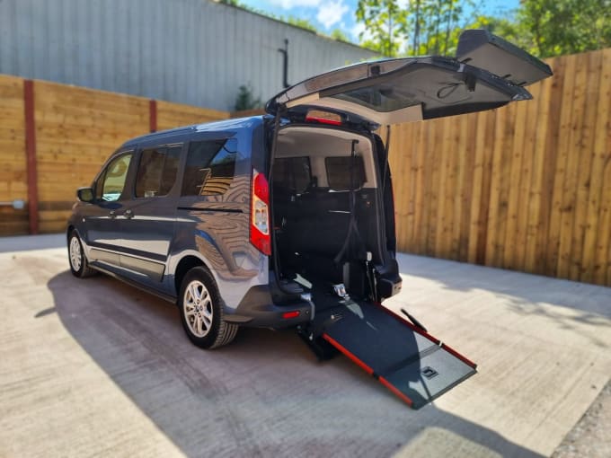 2025 Ford Grand Tourneo Connect