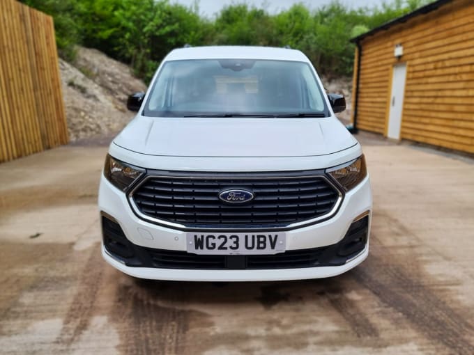 2025 Ford Grand Tourneo Connect