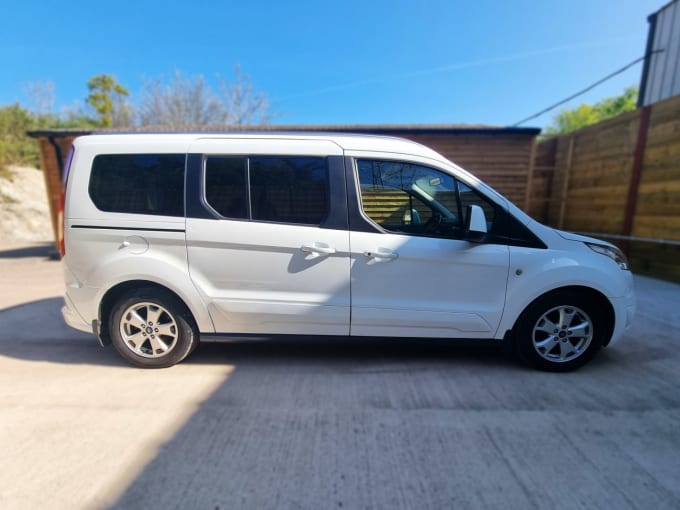 2025 Ford Grand Tourneo Connect