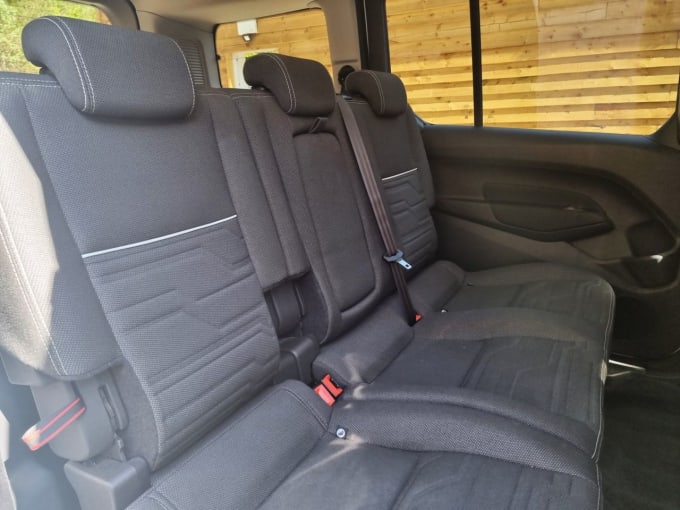 2025 Ford Grand Tourneo Connect