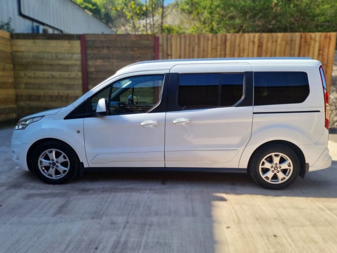 2025 Ford Grand Tourneo Connect