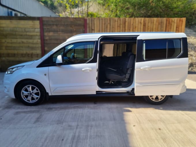 2025 Ford Grand Tourneo Connect