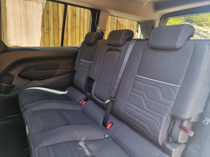 2025 Ford Grand Tourneo Connect