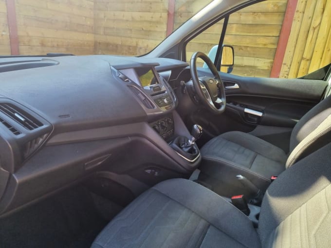 2025 Ford Grand Tourneo Connect