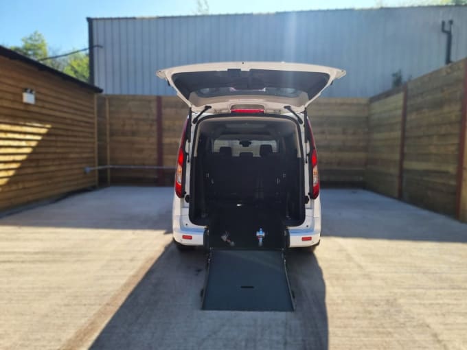 2025 Ford Grand Tourneo Connect