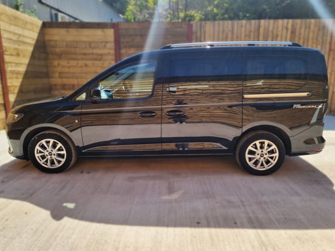 2025 Ford Grand Tourneo Connect