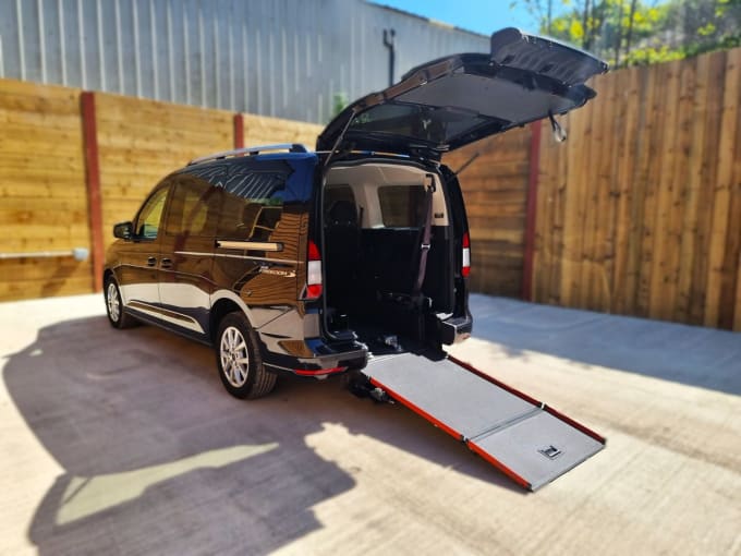 2025 Ford Grand Tourneo Connect