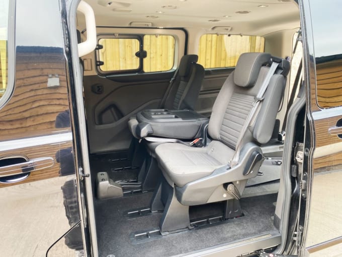 2025 Ford Tourneo Custom
