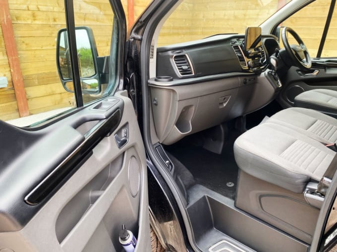 2025 Ford Tourneo Custom