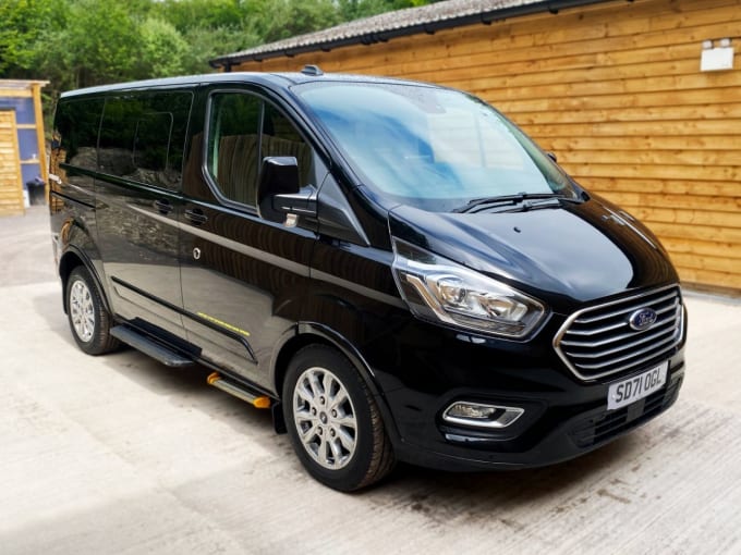 2025 Ford Tourneo Custom