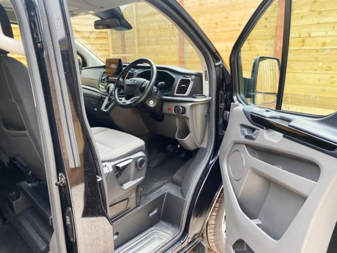2025 Ford Tourneo Custom
