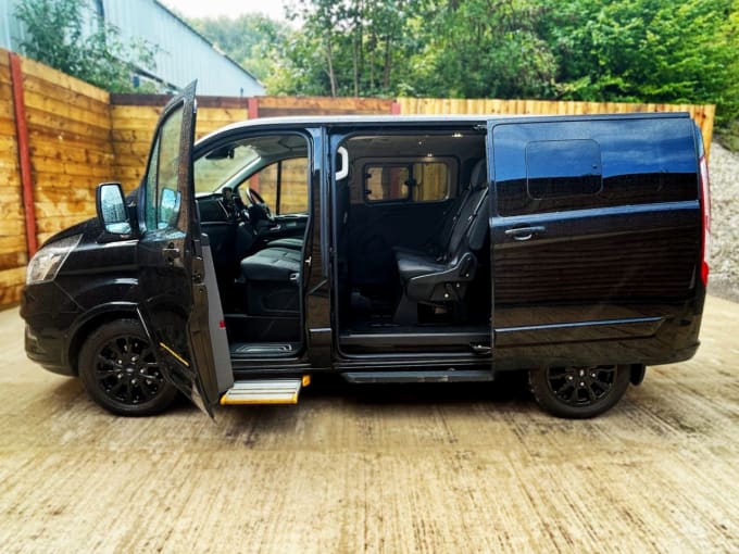 2025 Ford Tourneo Custom