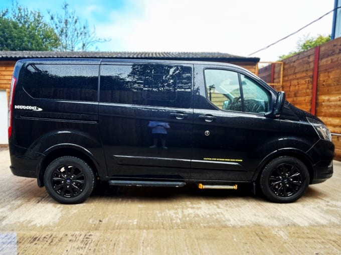 2025 Ford Tourneo Custom