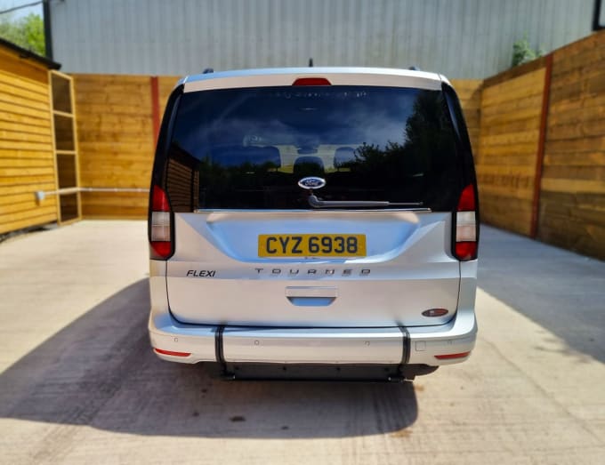 2025 Ford Grand Tourneo Connect