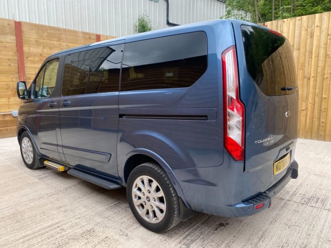 2025 Ford Tourneo Custom