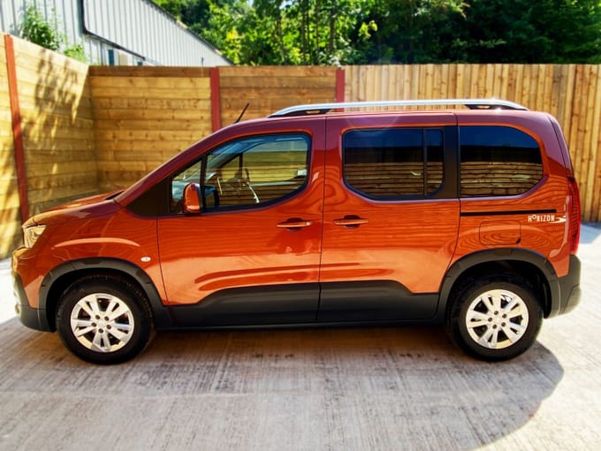 2025 Peugeot Rifter