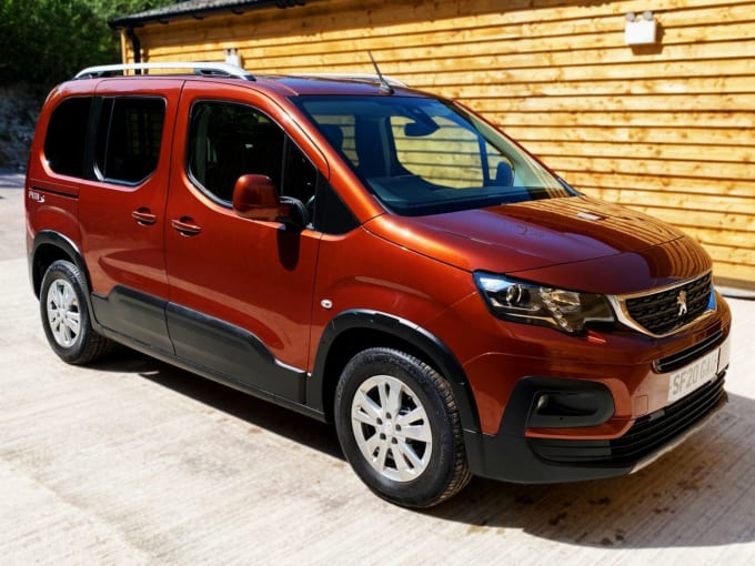 2025 Peugeot Rifter