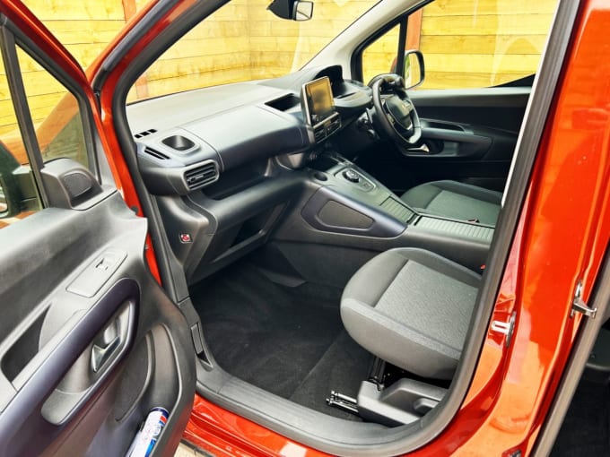 2025 Peugeot Rifter