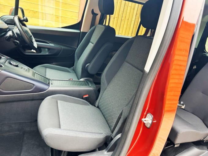 2025 Peugeot Rifter