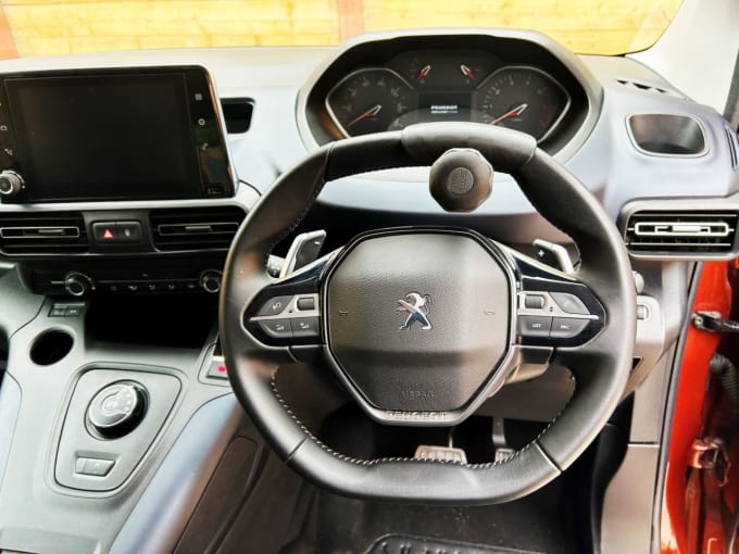 2025 Peugeot Rifter