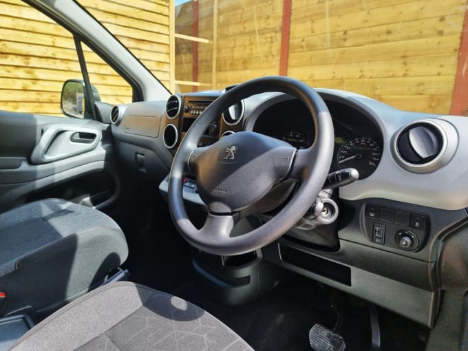 2025 Peugeot Partner Tepee
