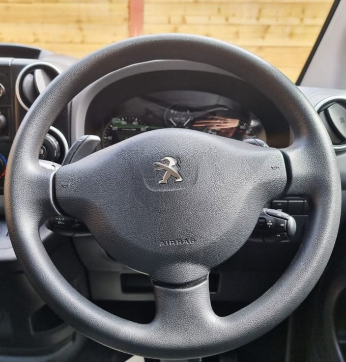2025 Peugeot Partner Tepee