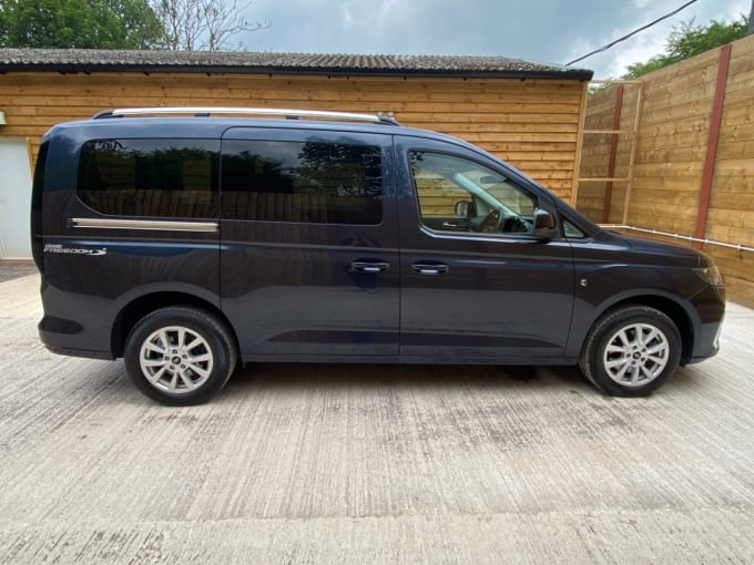 2025 Ford Grand Tourneo Connect