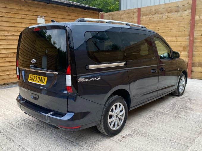 2025 Ford Grand Tourneo Connect