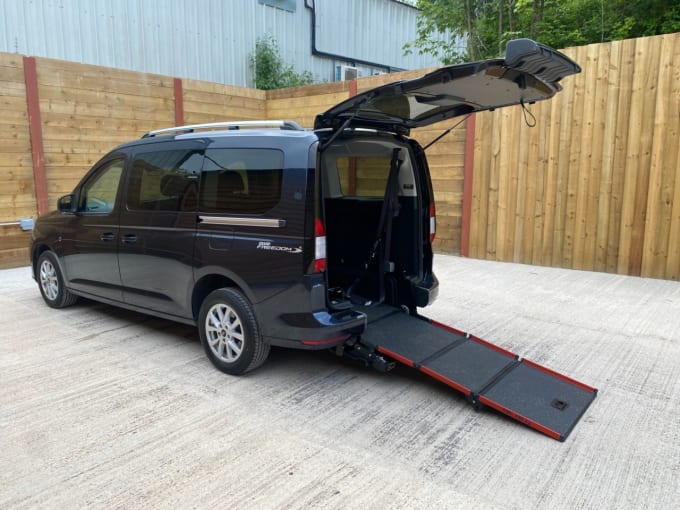 2025 Ford Grand Tourneo Connect