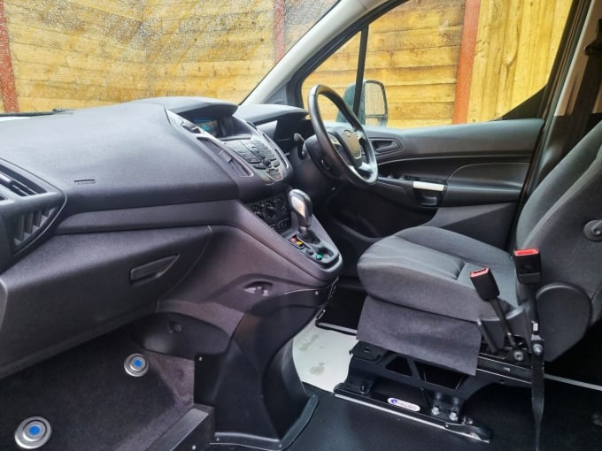 2025 Ford Grand Tourneo Connect