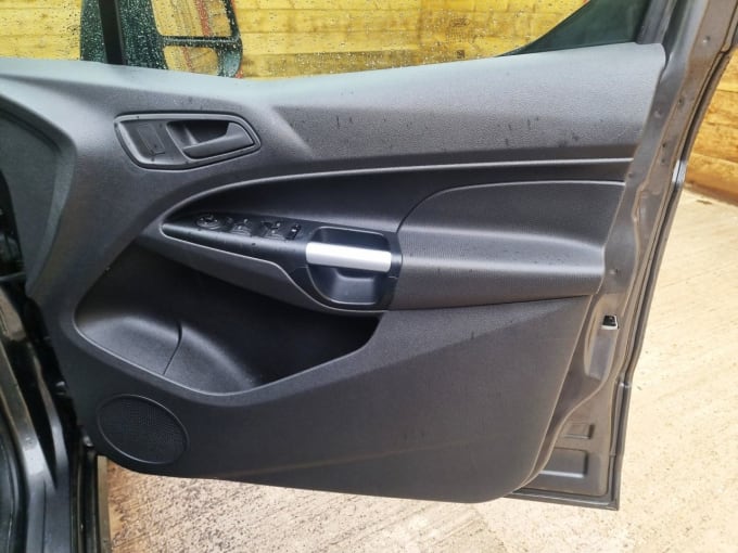 2025 Ford Grand Tourneo Connect