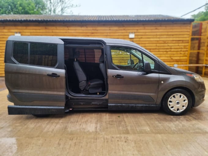 2025 Ford Grand Tourneo Connect