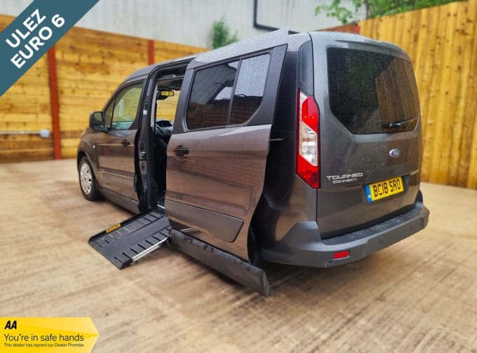 2025 Ford Grand Tourneo Connect