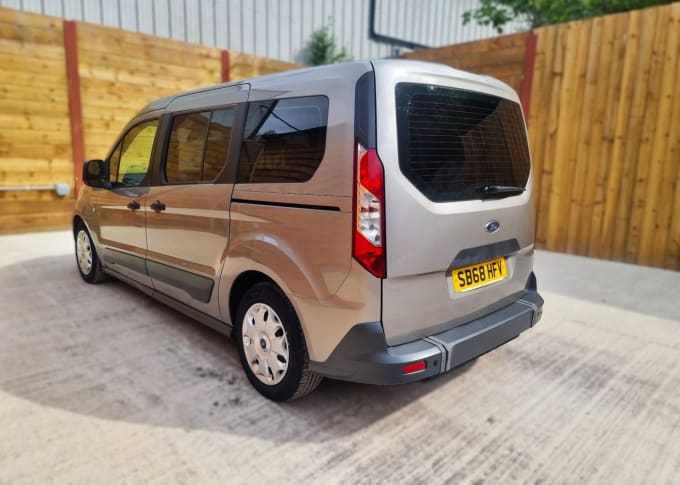 2025 Ford Grand Tourneo Connect