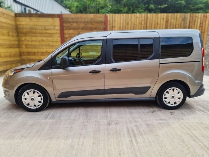 2025 Ford Grand Tourneo Connect