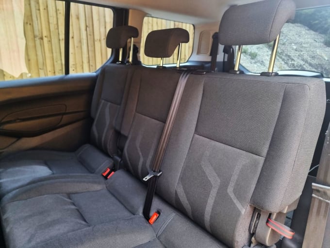 2025 Ford Grand Tourneo Connect