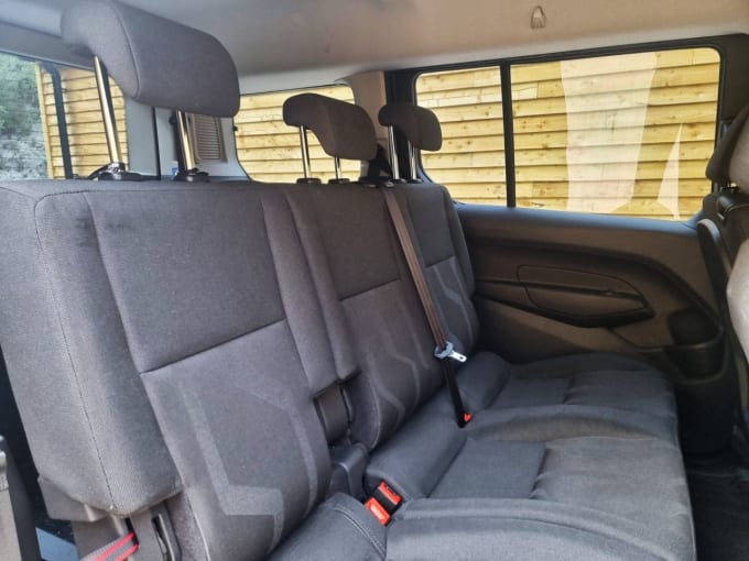 2025 Ford Grand Tourneo Connect
