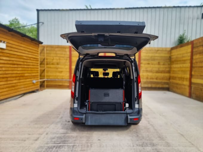 2025 Ford Grand Tourneo Connect