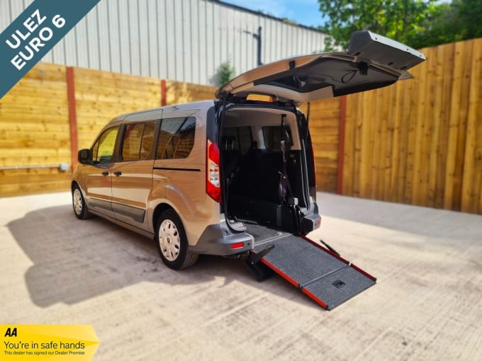 2025 Ford Grand Tourneo Connect