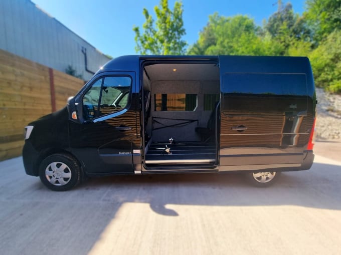 2025 Renault Master