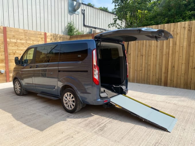 2025 Ford Tourneo Custom