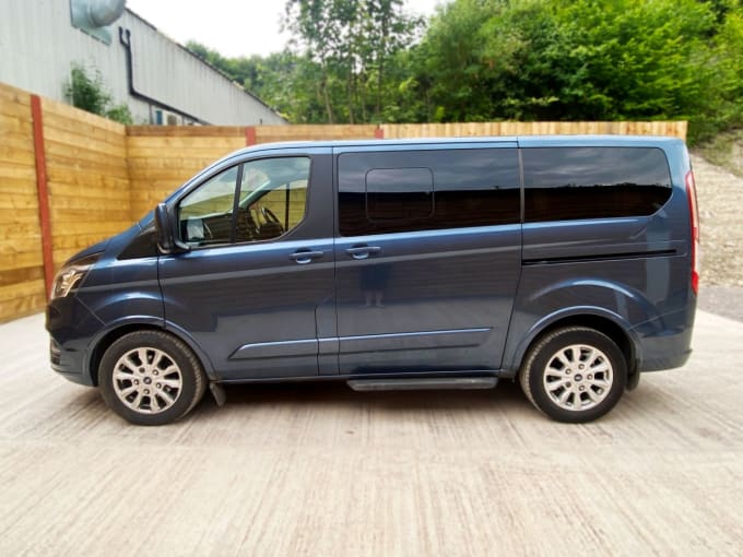 2025 Ford Tourneo Custom